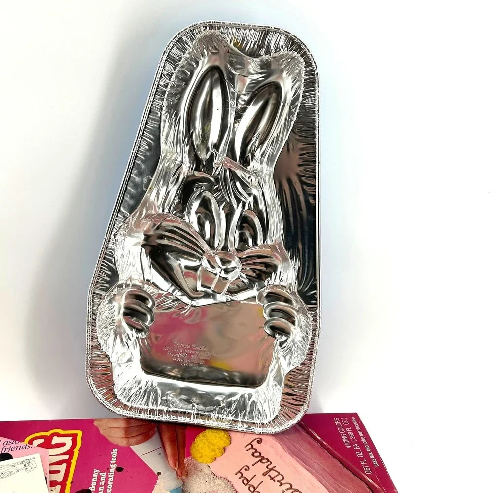 Vtg 1977 Wilton Bugs Bunny Cake Decorating Kit Looney Tunes Baking Pan 3205-276